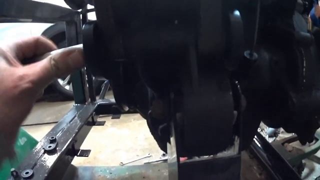 Гусеничный минитрактор. часть 3. Кронштейн крепления НШ-10 к двигателю от Оки. смотреть онлайн