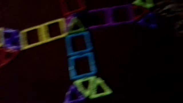 Строим из Магнитного конструктора, Небоскрёб! смотреть онлайн