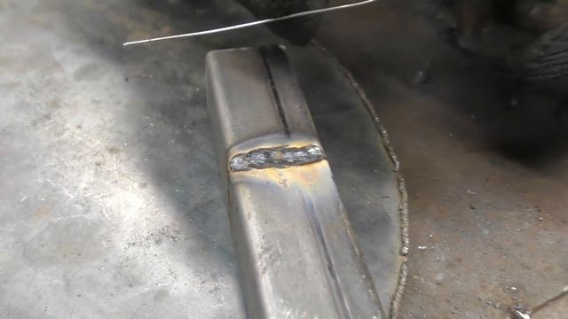 Сварка угольным электродом от батарейки смотреть онлайн