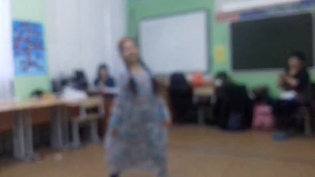 Чакра - чакидан гира.😍😍Доча поёт для русских одноклассников.❤️ смотреть онлайн