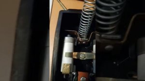 Как отремонтировать педаль швейной машинки Чайка. 142 М