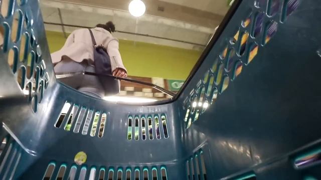 Люкс или масс маркет? Вечерние улицы Нью Йорка смотреть онлайн