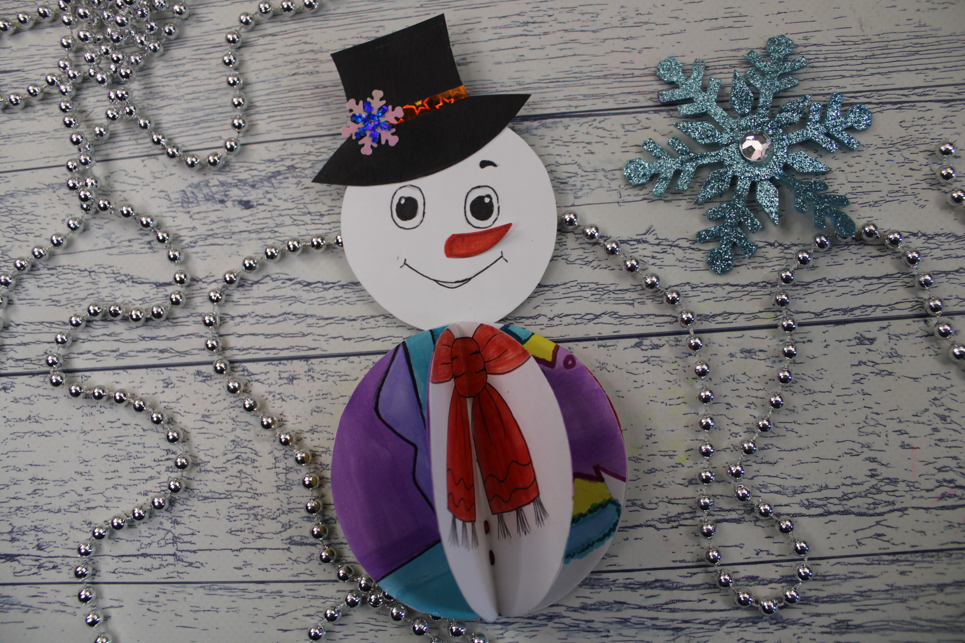 НАРЯДНЫЙ СНЕГОВИК ⛄ Объемная цветная аппликация.Зимние поделки. смотреть онлайн
