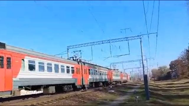 ЭД9М-0230 сообщением Минеральные воды-Краснодар следует на перегоне Мин воды-Стекольный-Завод и при смотреть онлайн