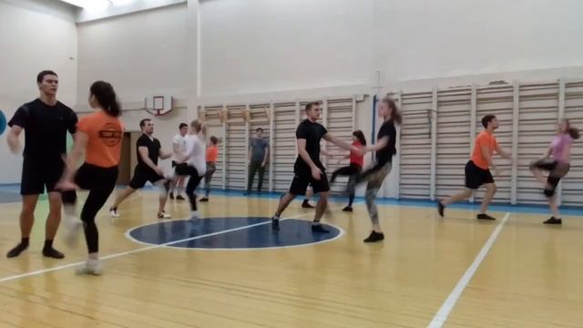 Акробатический рок-н-ролл в школе № 998 смотреть онлайн