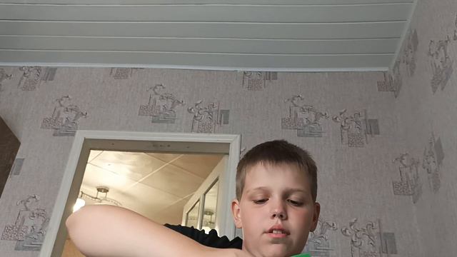 Как едят чипсы нормальные люди и как ем чипсы я. смотреть онлайн