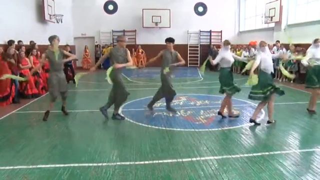 Восточные танцы в БСШ №1 смотреть онлайн