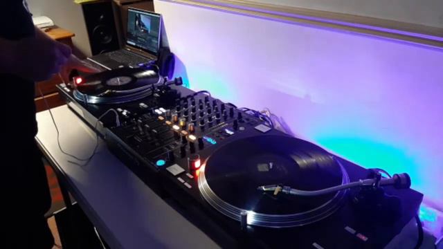 VINYL KINGDOM BY CROSSBEAT TECHNO EDIT смотреть онлайн