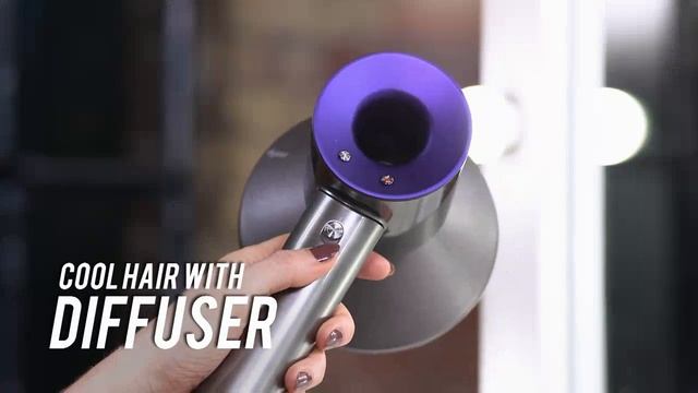 How to get a Voluminous Blow Dry with the Dyson Supersonic Hairdryer смотреть онлайн