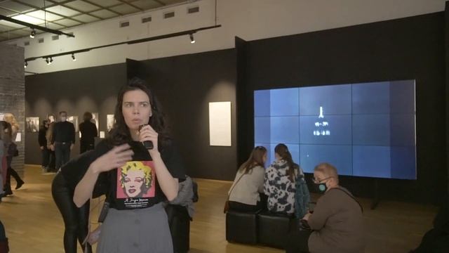 Экскурсия по выставке "Я, Энди Уорхол" смотреть онлайн