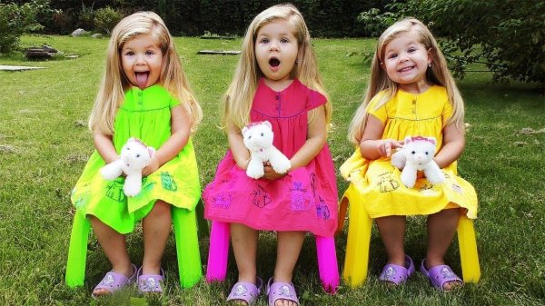 Learn Colors with Finger family song nursery rhymes, Fun learning colors for kids