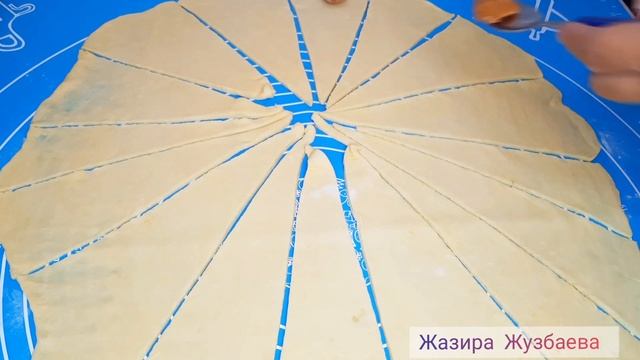 Печенье. Песочные рогалики со сгущёнкой . Ауызда еритин рогалики. Қазақша рецепт. смотреть онлайн