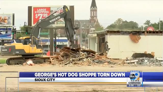 George's Hot Dog Shoppe Torn Down смотреть онлайн