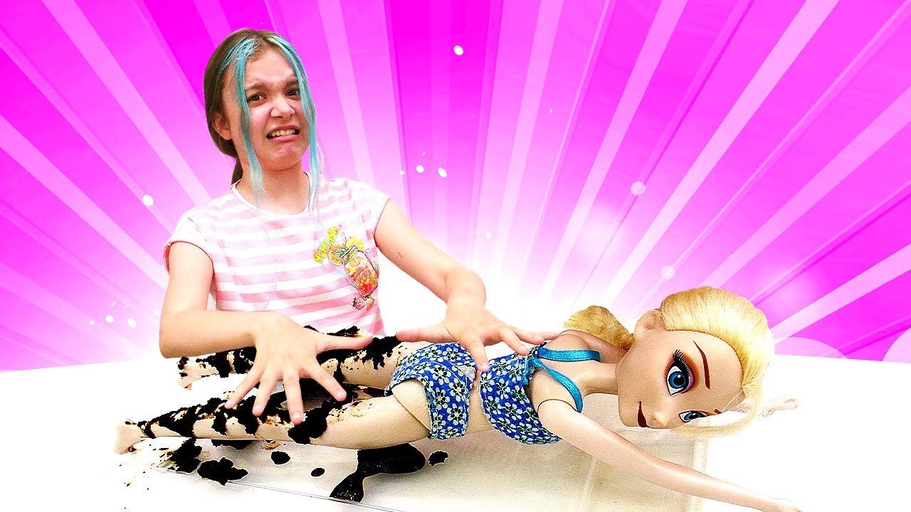 ГРЯЗЕВЫЕ спа-процедуры для куклы — Эльза Холодное Сердце и Барби в салоне красоты. Видео для девочек смотреть онлайн