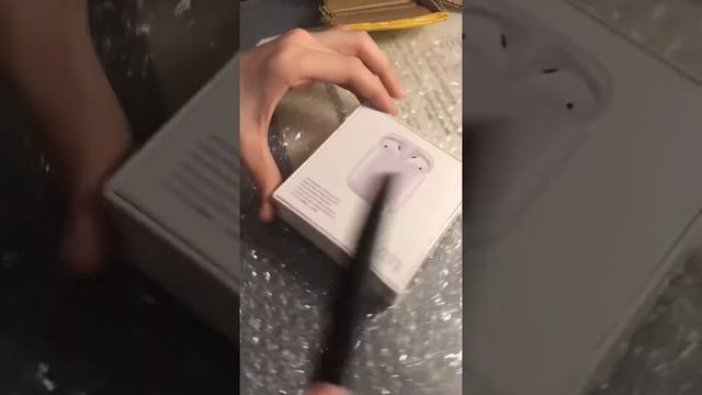 Распаковка копии AirPods от Феди i200RS смотреть онлайн