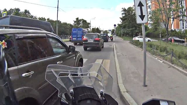 KTM 1290 Super Adventure T. One day in one's traffic life. Now with a brother. смотреть онлайн