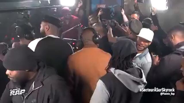 Pit Bacardi- Si j'etais flic(planete rap) смотреть онлайн