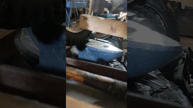 как выпрямить диск колеса на мотоцикле за 1 мин. смотреть онлайн