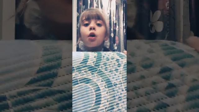 Юный блогер /костюм из коврика😆/Мода 2021 года от Киры Кап смотреть онлайн