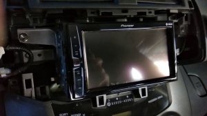 Замена штатной МАГНИТОЛЫ на TOYOTA RAV4