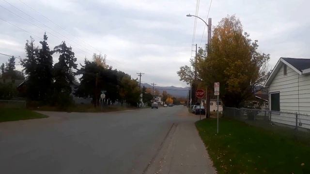 Высший пилотаж.США. Аляска . Анкоридж - 2017. Район Маунтен Вью - Вид на горы. смотреть онлайн