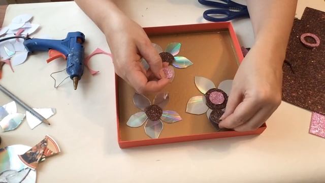 Картина из дисков и фоамирана. Подарок на новый год и 8 марта. смотреть онлайн