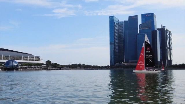 Прогулка на яхте в заливе Марина Бей Сингапур | DBS Sailing At The Bay Singapore смотреть онлайн
