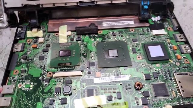 Разбор двух нетбуков ASUS EEE PC 2G и 4G смотреть онлайн