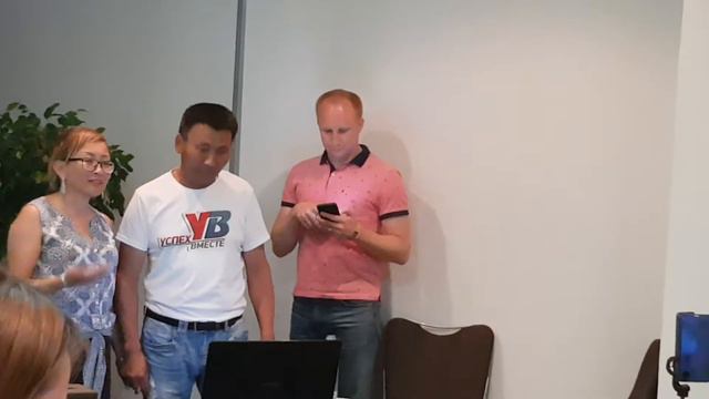 Обычная семья из деревни позволяют отдыхать семьёй в Дубаи смотреть онлайн