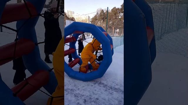 Забег ростовых кукол в беличьем колесе смотреть онлайн