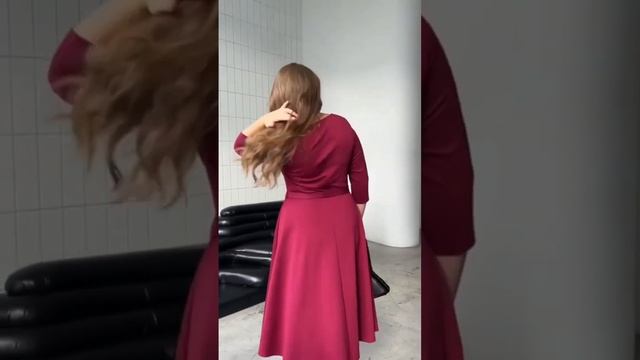 Купить платье женское с расклешенной юбкой, коллекция "Осень-Зима 2022/23 смотреть онлайн