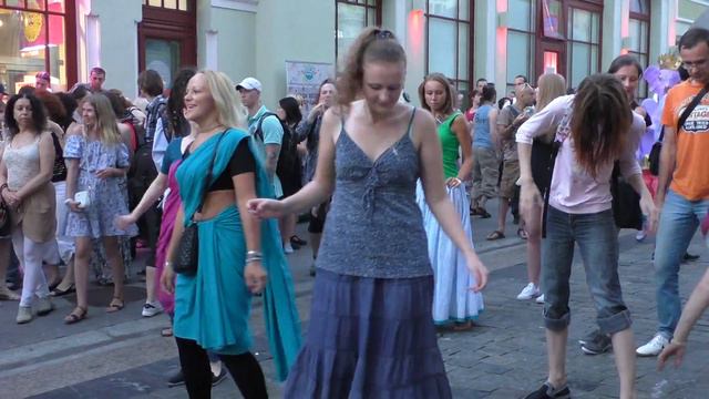 Ведическая дискотека @ Кузнецкий мост, "Ведалайф-2015", 09.08.2015 (2) смотреть онлайн