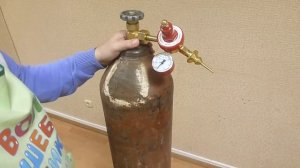 Использование гелиевого редуктора БГО-50 для надувания воздушных шаров гелием