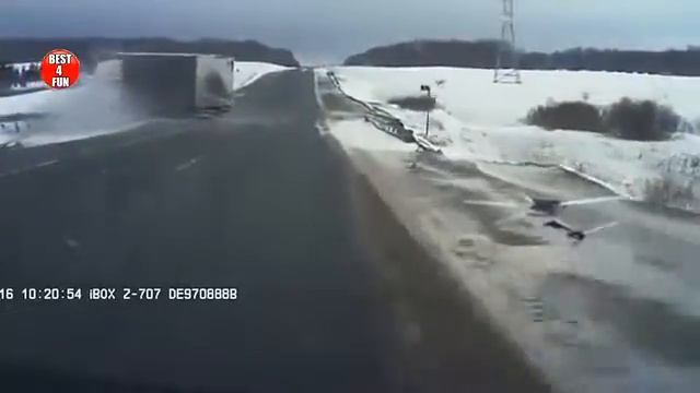 внимание !!  Лучший Идиот Драйверы 2016 сборник поймали на камеру Окончательный Зимний смешные сума