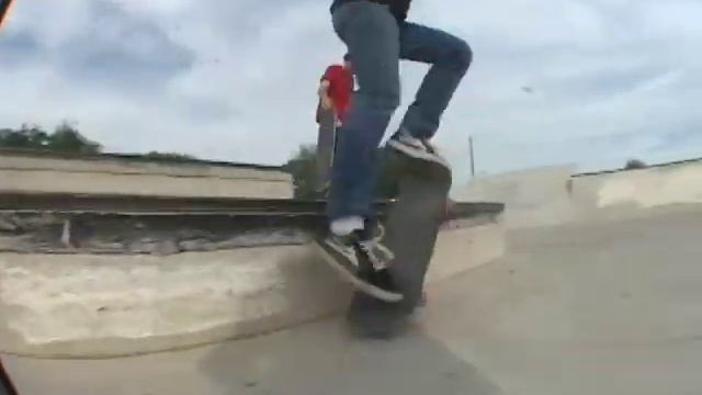 VX2100 First Montage смотреть онлайн