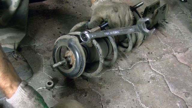 Fiat Seicento 1.1 - mały tuning - wymiana przednich amortyzatorów i sprężyn смотреть онлайн