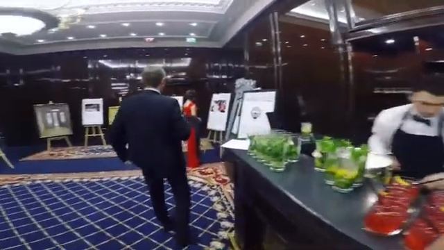 Коктейльный бар на выезде смотреть онлайн