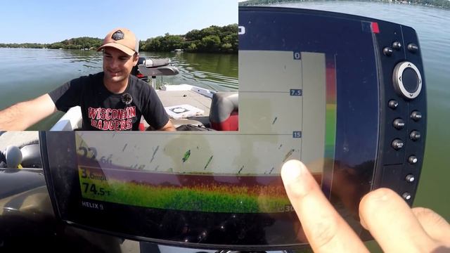 How to Find CRAPPIE with 2D Sonar (How to Locate Crappie) смотреть онлайн