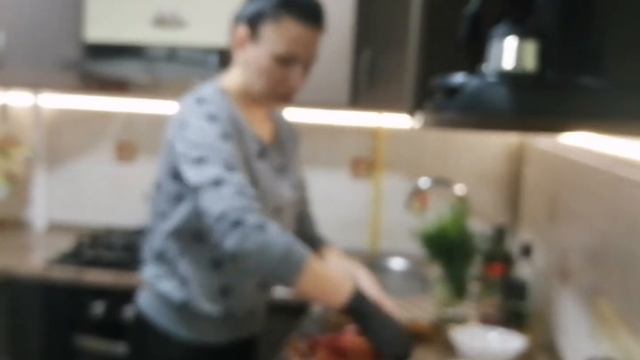 Как приготовить салат "МЕТЕЛКА" смотреть онлайн