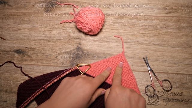 Легкие следки с бантиками спицами ? Easy slippers knitting ? Einfache Hausschuhe Strickmuster смотреть онлайн