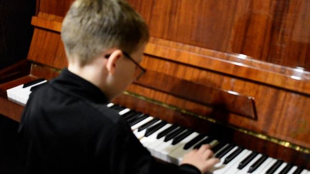 Этюд-Л.ЛЕМУАН №4 (поставте(+)в комментарий те кто поставил лайк!) смотреть онлайн