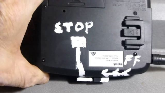 Digitech 'pocket' cassette player has acceptable sound quality смотреть онлайн