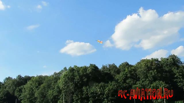 Як-55 из потолочки. Про сборку и полеты. смотреть онлайн