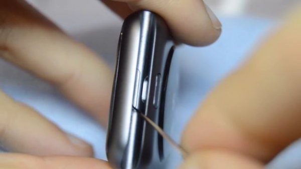 HIDDEN PORT ON APPLE WATCH SERIES 2