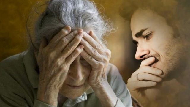 Она случайно уронила ложку смотреть онлайн