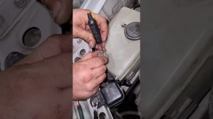 Установил Xenon или LED, не горит индикатор дальнего света. Вариант 1