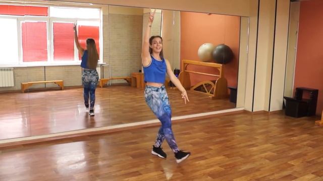 Танцевальная Zumba-тренировка дома (Первый бесплатный урок) смотреть онлайн