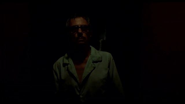 Holy Motors - Cosmos in Blue смотреть онлайн
