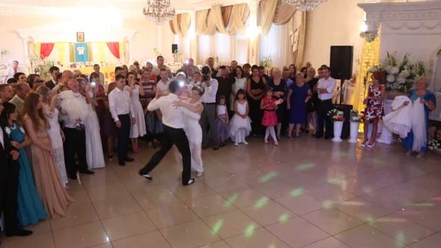 Самый необыкновенный свадебный танец смотреть онлайн