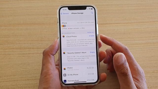 iPhone 12/12 Pro: How to Check iPhone Storage Space смотреть онлайн